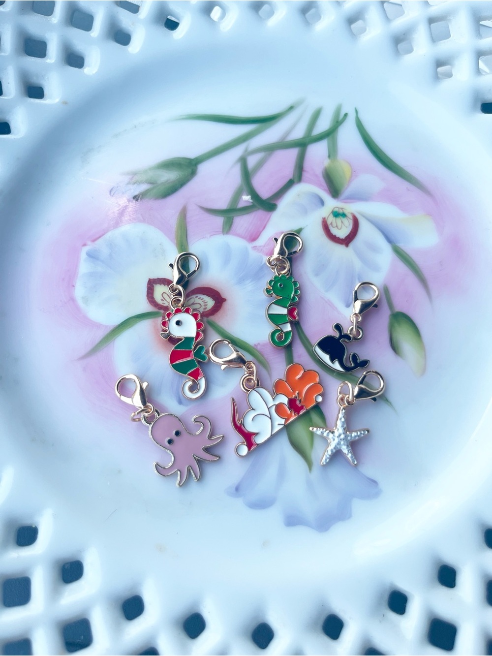 Ocean life Sea Enamel Zipper Pull Set Pink, Green, Orange, Navy, White (6)